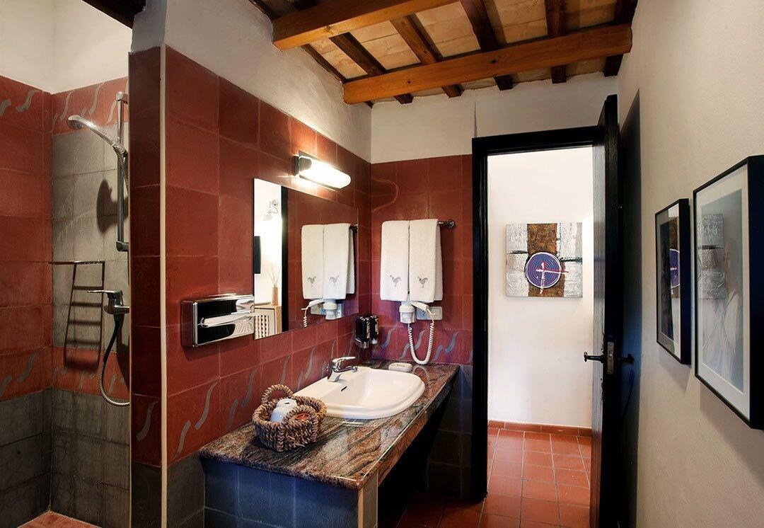 Mas Falgarona Hotel Boutique & Spa Avinyonet de Puigventos Ngoại thất bức ảnh