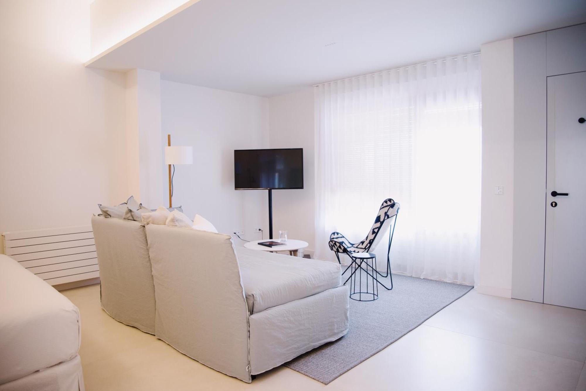 Mas Falgarona Hotel Boutique & Spa Avinyonet de Puigventos Ngoại thất bức ảnh